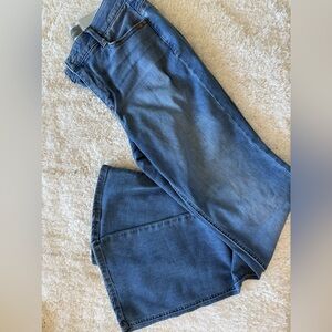 Wit & Wisdom Soft Light Blue Denim Jeans